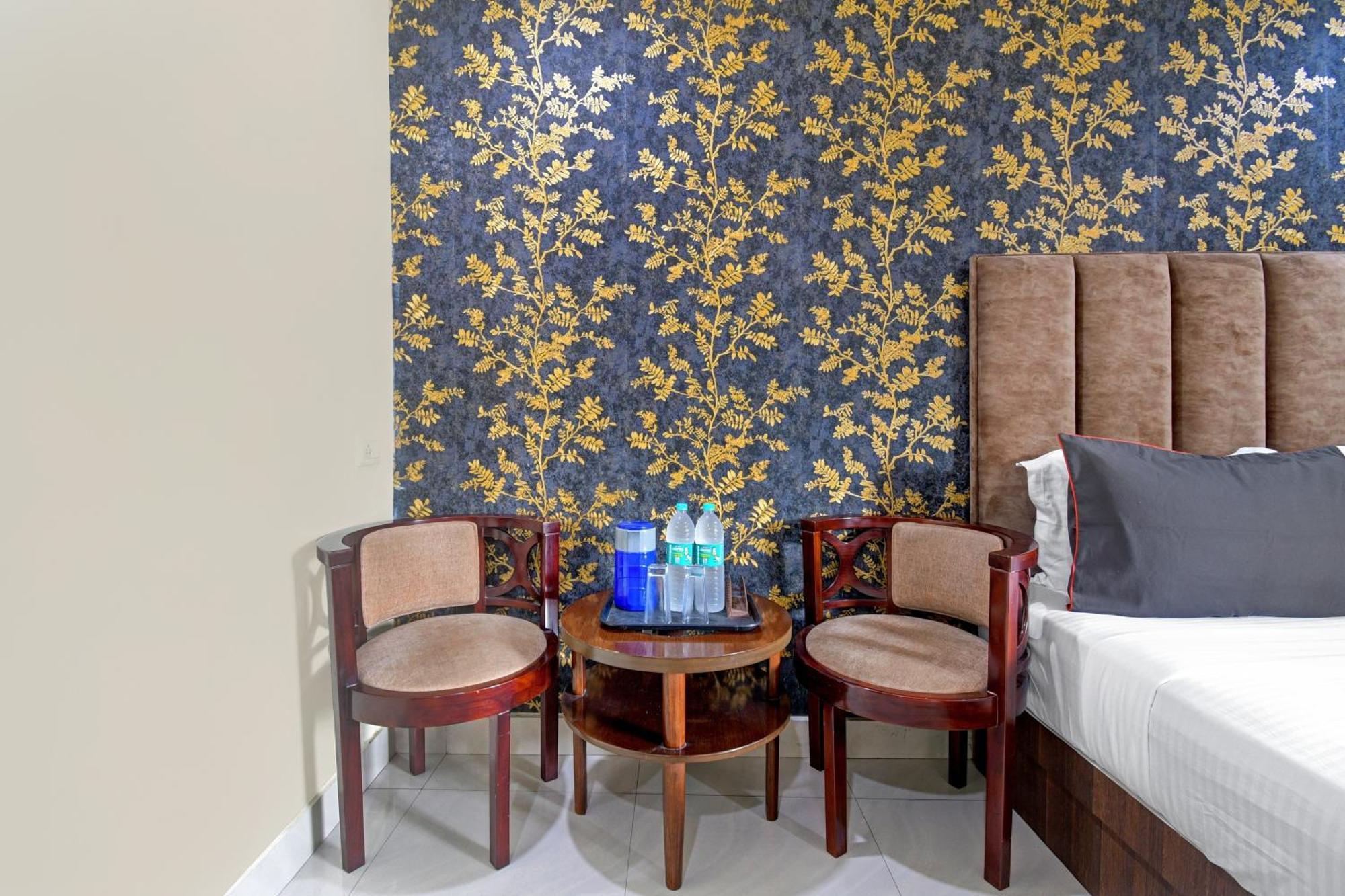 Hotel Collection O Roy And Roy 3*
